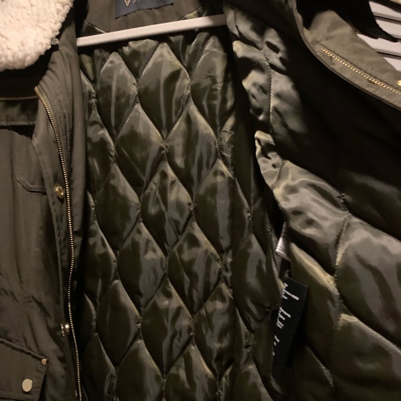 Coat w detachable collar - Picture 4 of 5